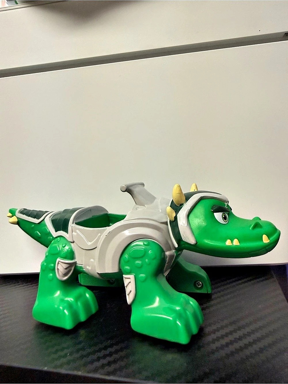PJ Masks Gekko Animal Rider Power Lizard Vehicle Hasbro F5342